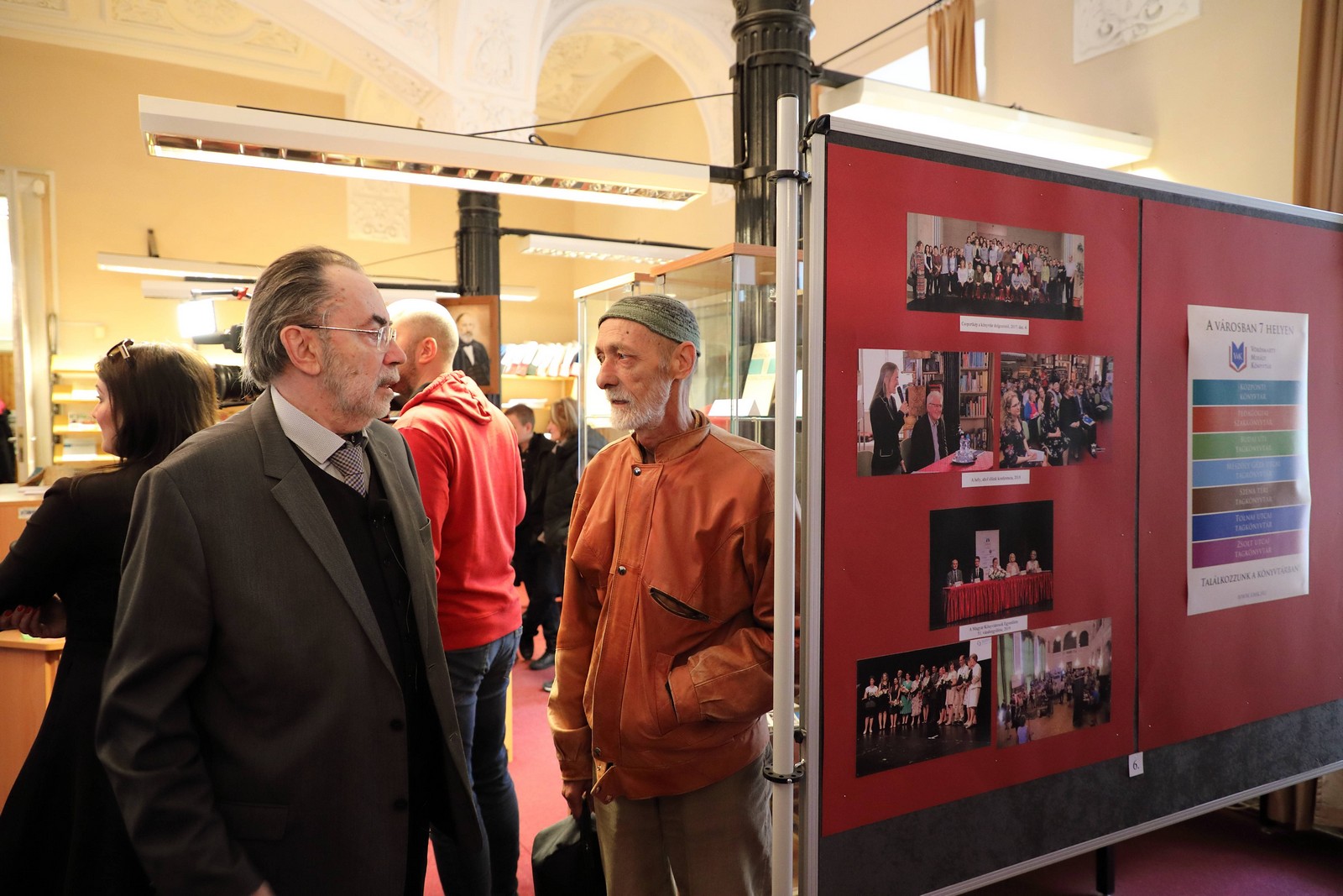 Régi kollégák találkoztak a hetven éves Vörösmarty Könyvtárban